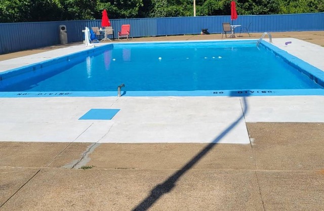 AmeriVu Inn & Suites - Gilbertsville
