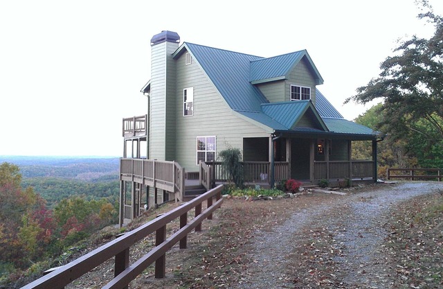 Amicalola Vista House near Amicalola Falls State Park