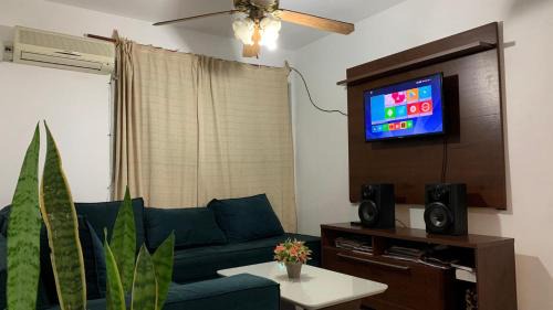 Amplio apartamento c/todos los servicios y garage