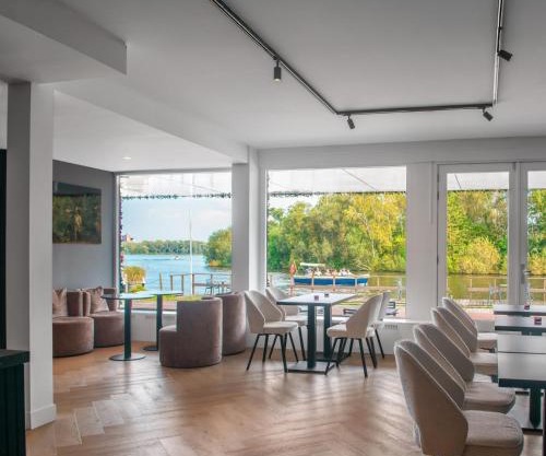 Amsterdam Lake Hotel