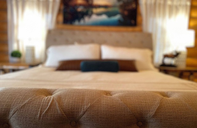 Amy's Longhorn Lodge* Very Close to IP Reservoir, Wifi, AC, 5Br, 3.5Ba