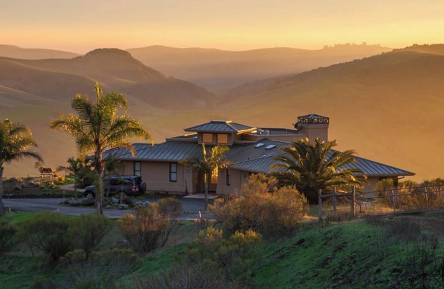 An aesthetic delight high above Cambria steeped in nature but close to town.