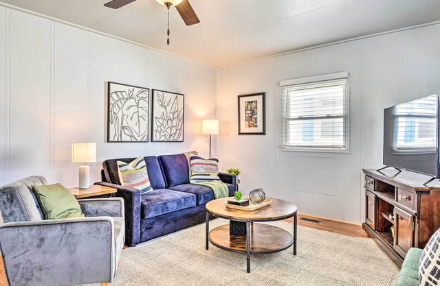 Anderson Bungalow Near University + Downtown!