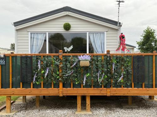 Andreas Riverside Retreat at 7 Lakes Country Park