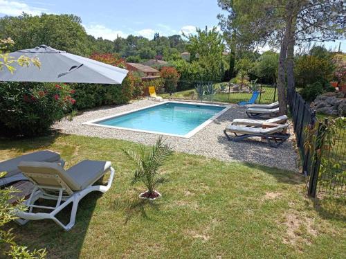 Anduze Gîte Les Pins au "Petit Clos des Cigales"