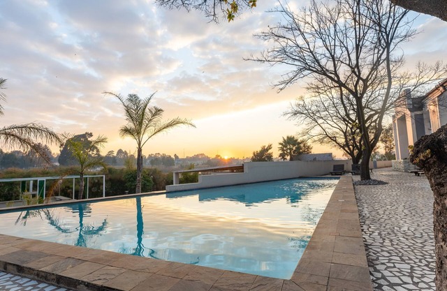 ANEW Hotel & Convention Centre OR Tambo