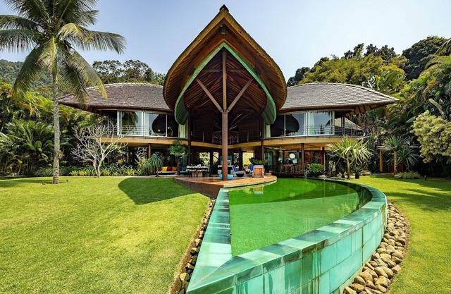 Ang001 - Luxurious villa by the sea in Angra dos Reis