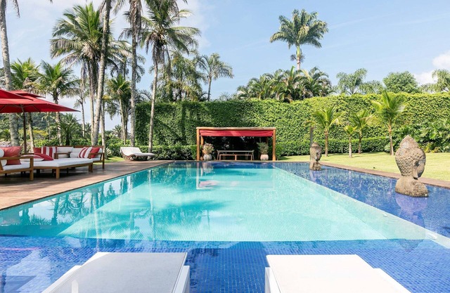 Ang009 - Stunning villa in gated community in Mangaratiba