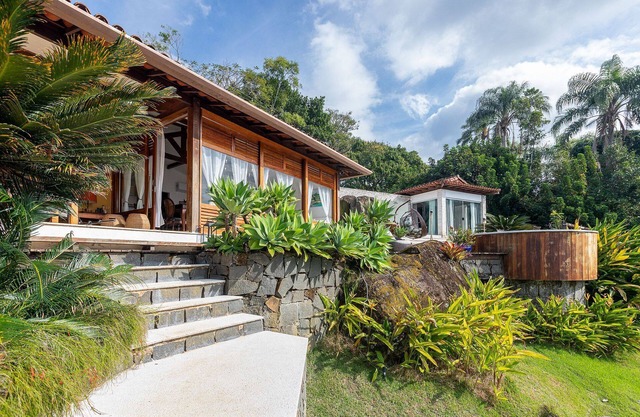 Ang043 - Charming 4 bedroom house on an island in Angra