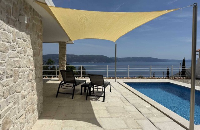 Angel Marie Villa in a calm location with sea-view
