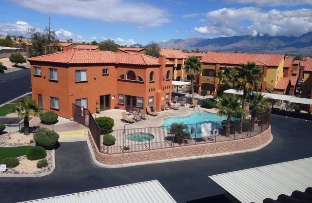 Angels Peak by Mesquite Vacation Rentals with Park View and $510 free daily activities