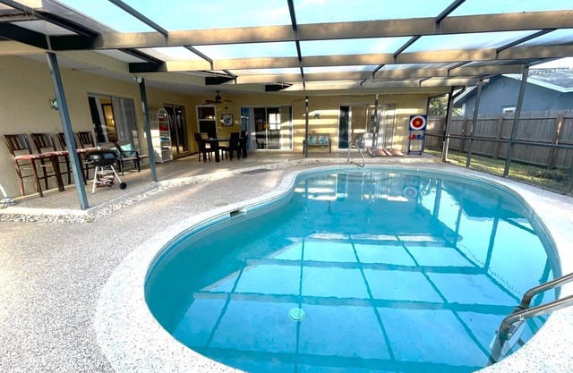 Angie's Family-Favorite Lake Home: Heated Pool 3br/3ba
