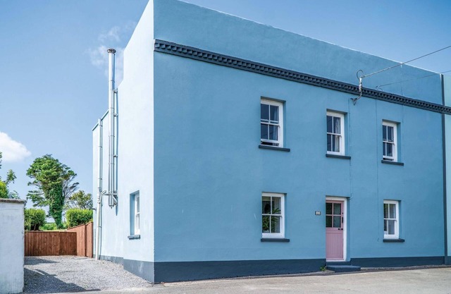 Angle Adventures - 4 Bedroom Cottage - Angle