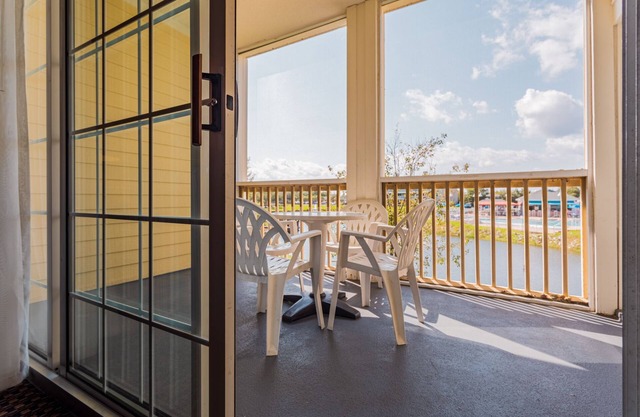 Animating Harbour Lights, 2 Bedroom Villa