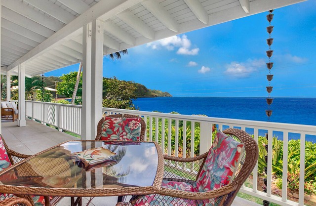 Anini Beach House By Parrish Kauai - oceanfront on Anini Beach great for the fam