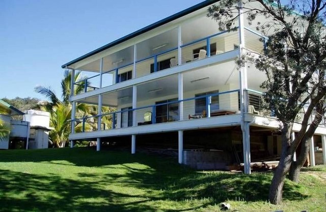 Annabell's Noller Place Fraser Island Large house great location with ocean view