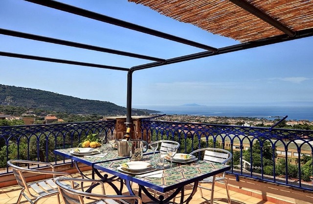 "Annamaria" Beautiful loft with panoramic view with free Wifi & A/C