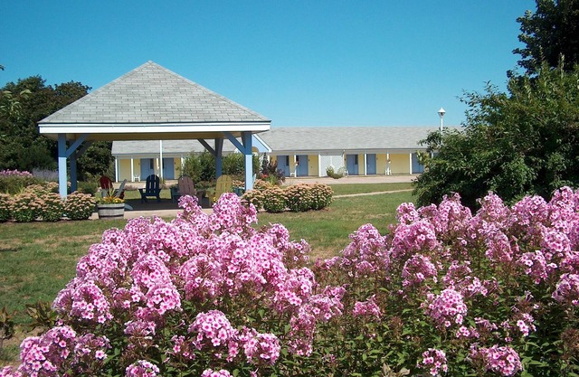 Annapolis Royal Inn & Suites