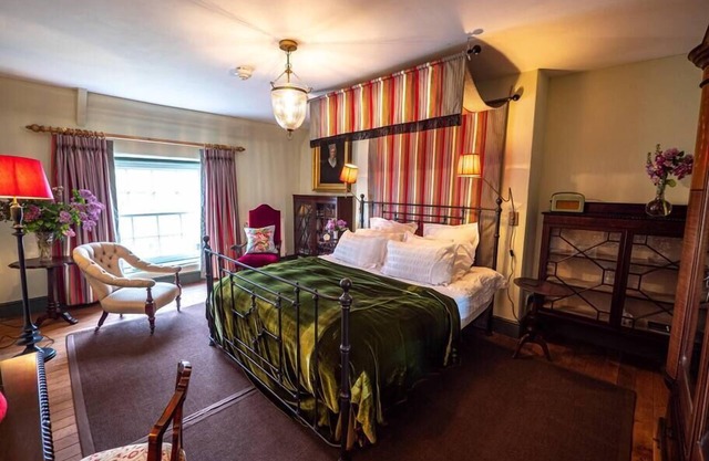 Annex Suite: Sleeps 2