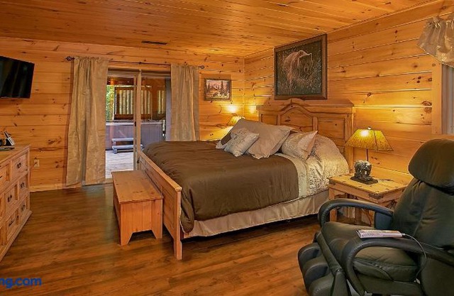 Another Day In Paradise Gatlinburg