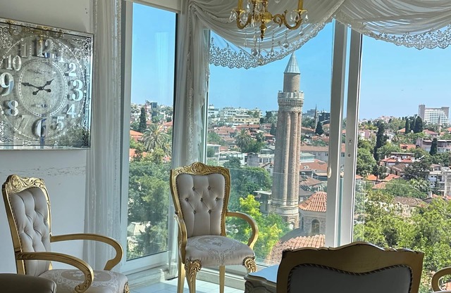 Antalya’nın en güzel manzaralı ultralüks dairesinde konaklamak ister misiniz?