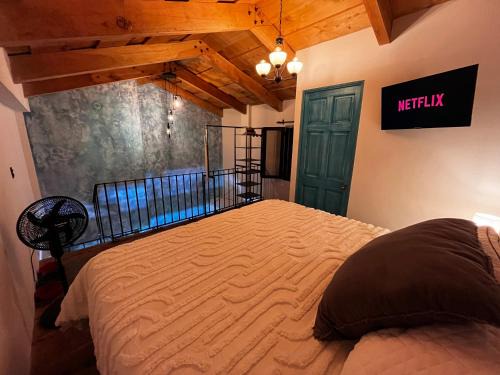 Antigua Central Casa or Loft King Beds Volcano View - Buen Rollo Escapes