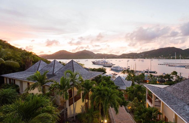 Yacht Club Marina Resort 