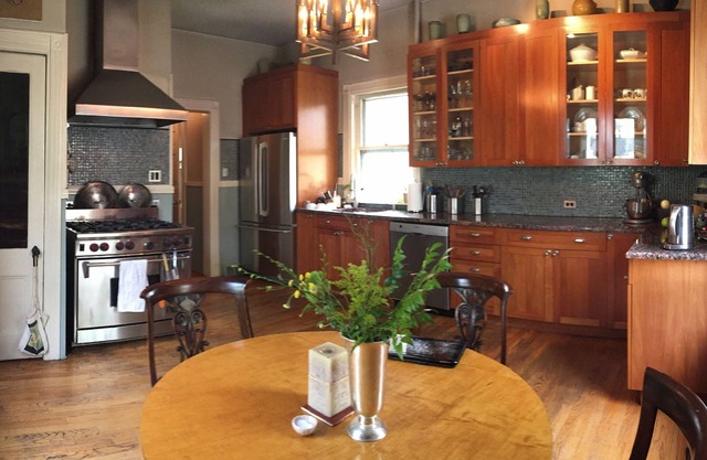 Antique Home Mature Landscaping 28 Min To Manhattan