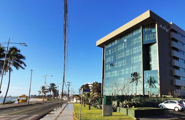 Apê na orla com vista pro mar e limpeza diária