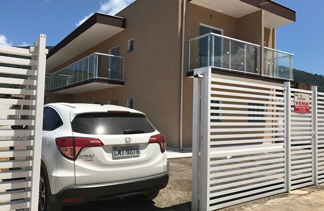 Ap 102: Walk to Maranduba beach, Ap suite, led TV, barbecue