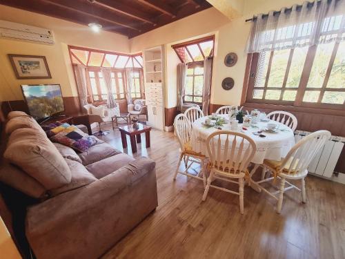 Ap amplo p/11 pessoas + Wi-Fi & ar perto da Rua Torta