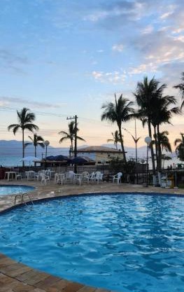 Ap Frente Mar com Piscina na Martim de Sá