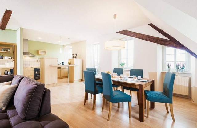 Apartment/apartment, bath, WC, balcony - Weingut - Gästehaus Völcker