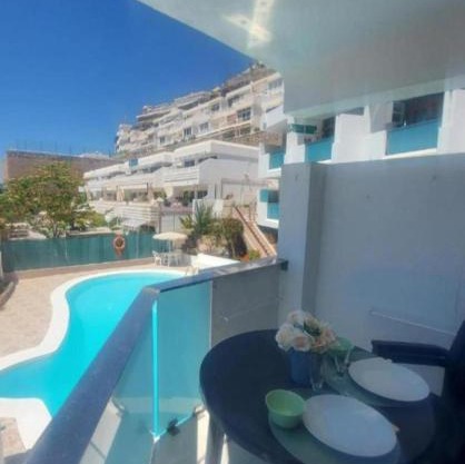 Apartment Holiday Bonanza