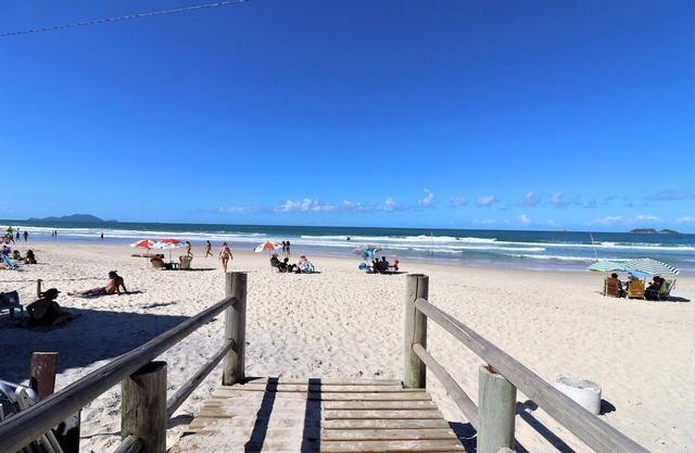 Apart for 4 people with pool and sea view MB01I