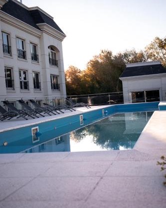 Apart France - Con gim, piscina y estacionamiento