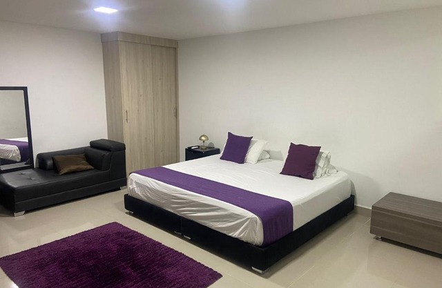 Aparta suites 502 Granada Cali