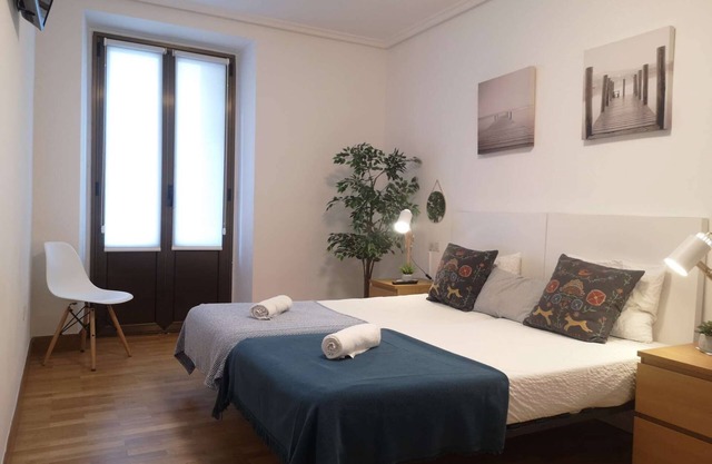 Apartamento amplio , a pie de la playa La Concha