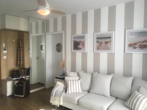 Apartament Marine Holiday Elbląg - winda -Parking w HALI GARAŻOWEJ -GRATIS -Business stays