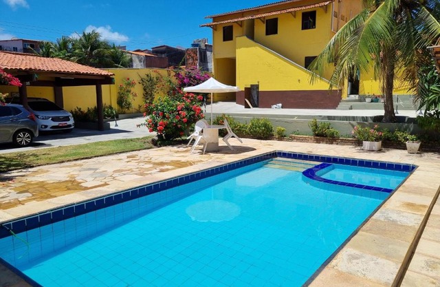 Apartamento 06 - na Praia do Futuro com piscina.