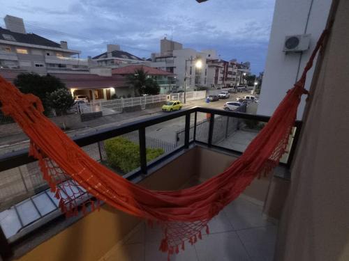 Apartamento 100 metros da praia