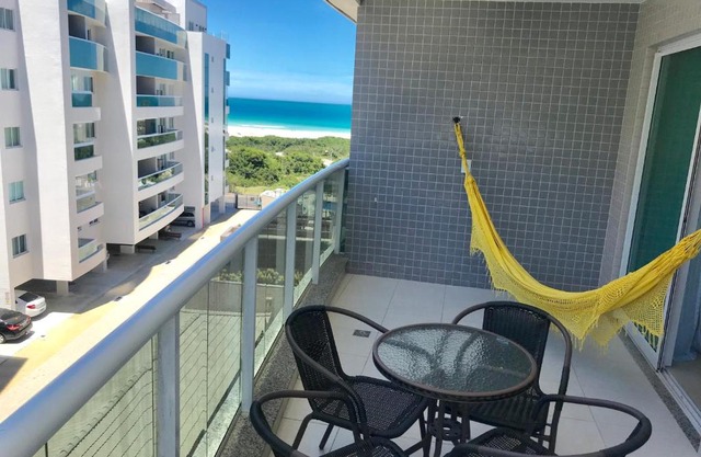 Apartamento aconchegante vista mar e piscina em cond de Arraial do Cabo
