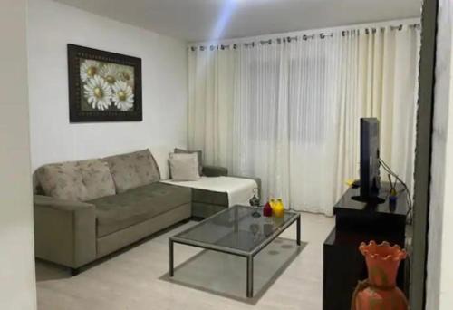 Apartamento aconchegante com 03 quartos ideal para familia ou turma