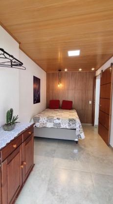 Apartamento charmoso perto da Praia dos Anjos
