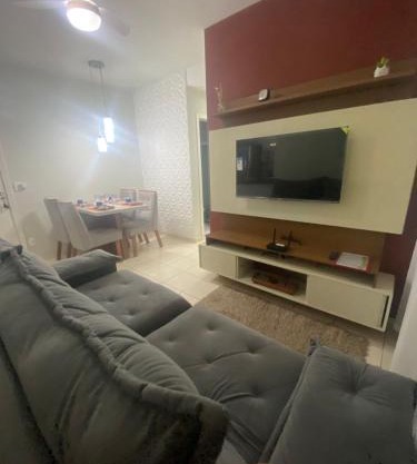 Apartamento com AR Condicionado, Condomínio aconchegante com piscina 2 Qts