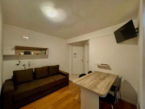 Apartamento completo, próximo de tudo!