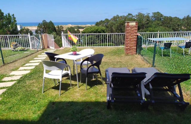 Apartamento con jardín privado cerca playa Usil - Mogro