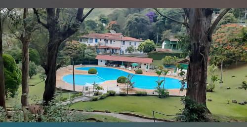 Apartamento Cond Vale do Sol - Hotel em Petrópolis - Itaipava Piscina Cinematográfica