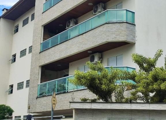 Apartamento de Luxo acesso a Praia Grande e Praia do Tenório para 6 pessoas