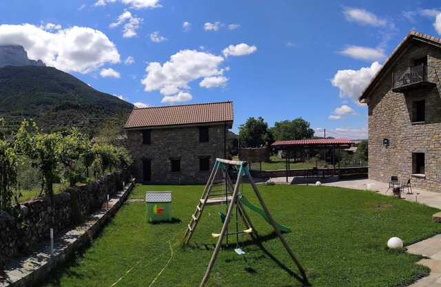 Apartamento en la Montaña con Vistas al Pirineo
